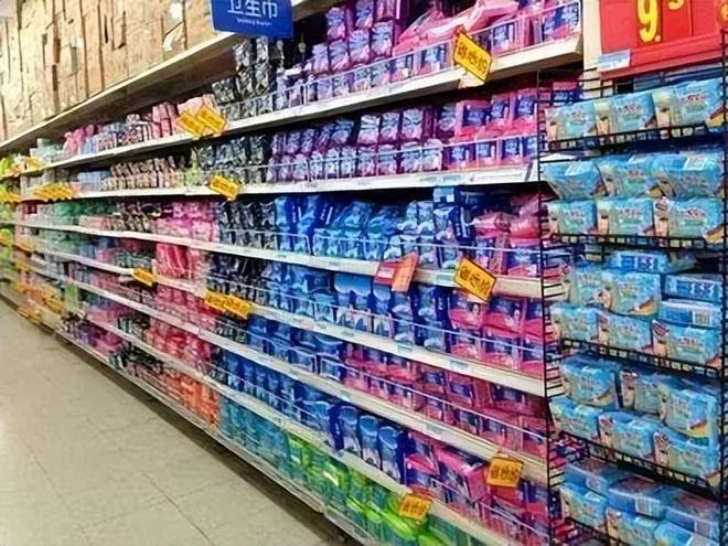 ：偷工减料、原料有烟头蟑螂官媒发声EVO视讯卫生巾品牌集体“塌房”(图5)