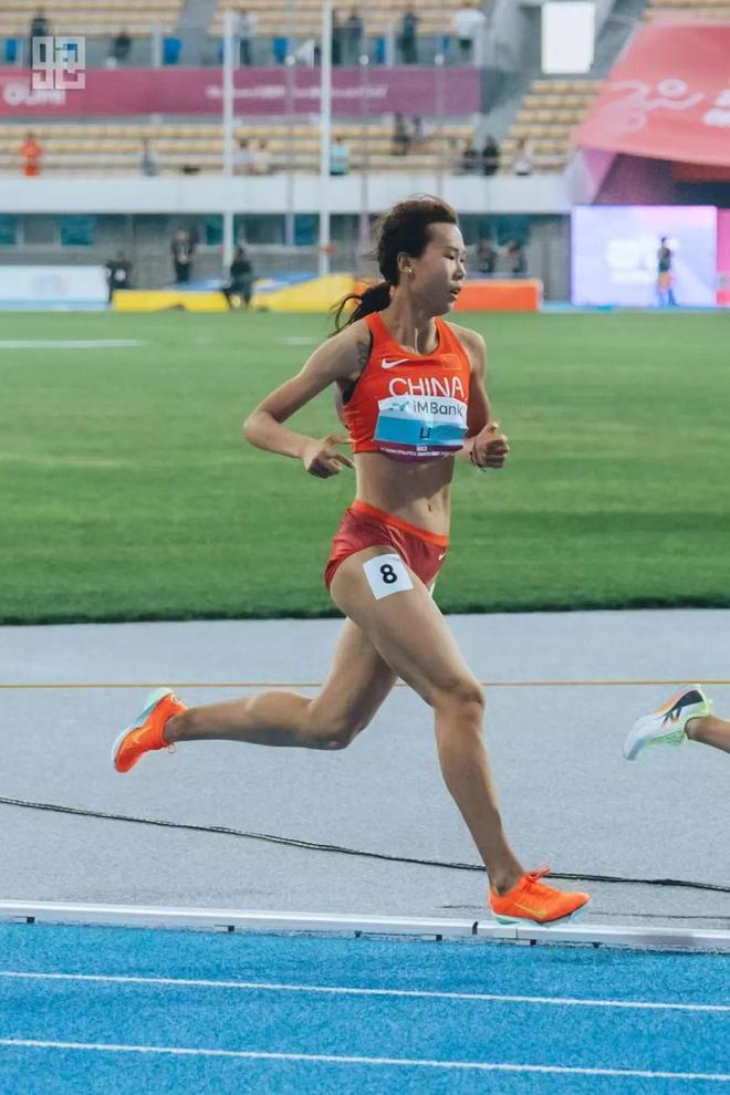 女子1500米冠军！我国时隔十年再次获此殊荣EVO真人平台通化市运动员李春辉问鼎亚锦赛(图5)